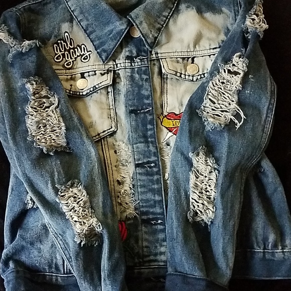 Destroyed jean jacket - Picture 4 of 6